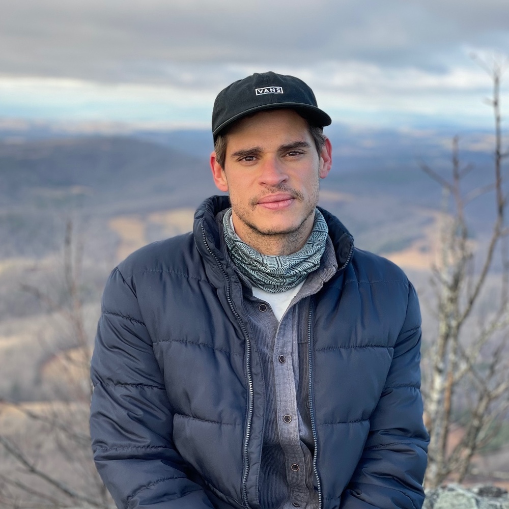 Meet your Posher, Felipe sanchez